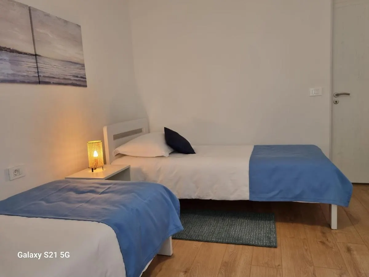 Apartment Rivarela Blu - Newly Renovated And Top Location Near Sea Novigrad