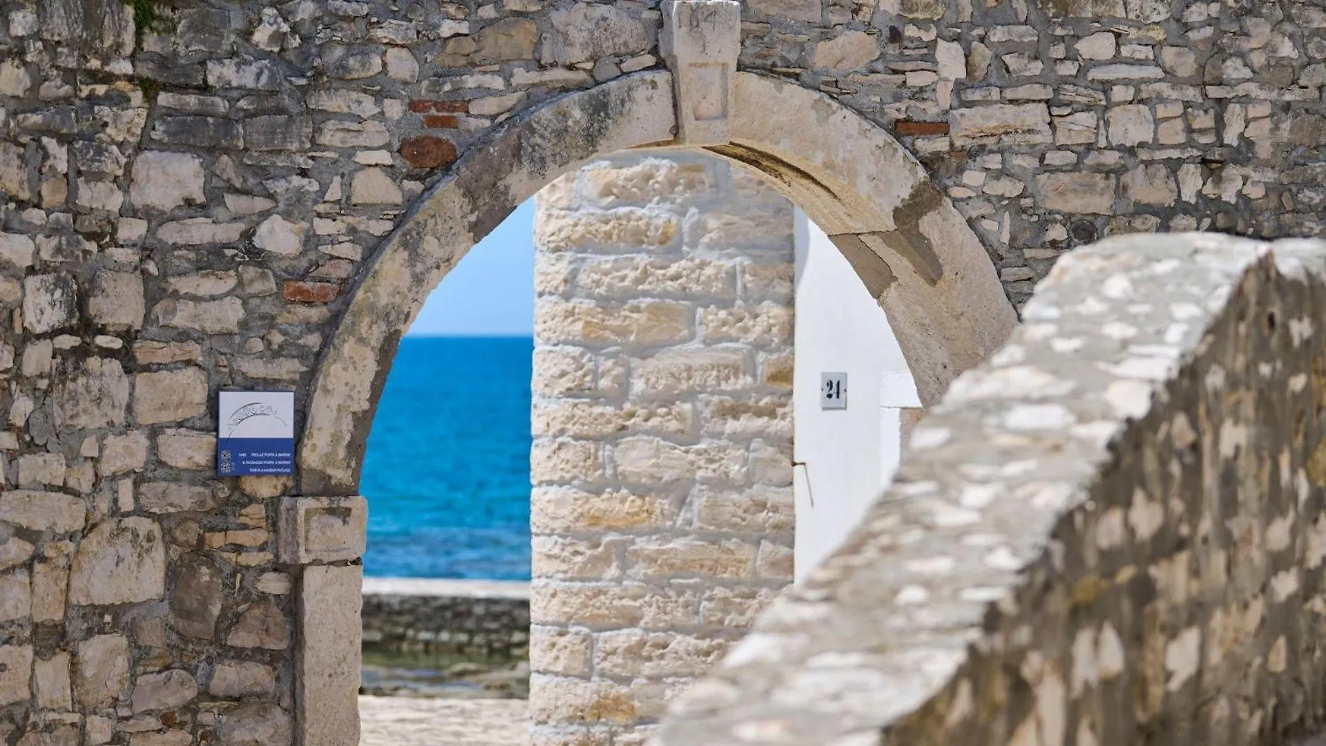 Apartment Rivarela Blu - Newly Renovated And Top Location Near Sea Novigrad